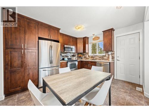 3011 Ensign Way, West Kelowna, BC - Indoor