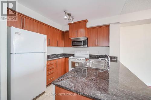 4 - 6 Rosebank Drive, Toronto, ON - Indoor Photo Showing Kitchen With Double Sink