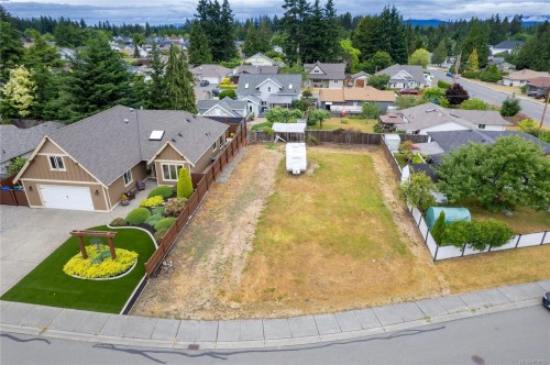 715 Doehle Ave, Parksville, BC 