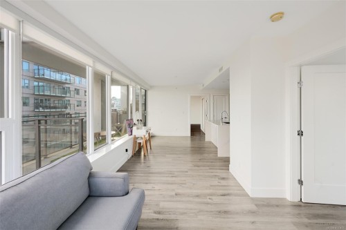 1006-777 Herald St, Victoria, BC - Indoor Photo Showing Other Room