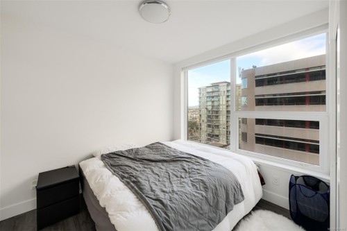 1006-777 Herald St, Victoria, BC - Indoor Photo Showing Bedroom