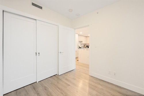1006-777 Herald St, Victoria, BC - Indoor Photo Showing Other Room