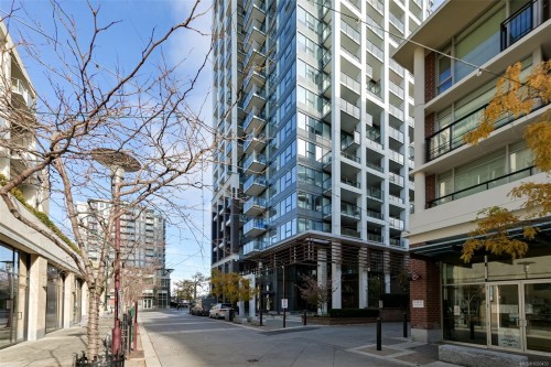 1006-777 Herald St, Victoria, BC - Outdoor