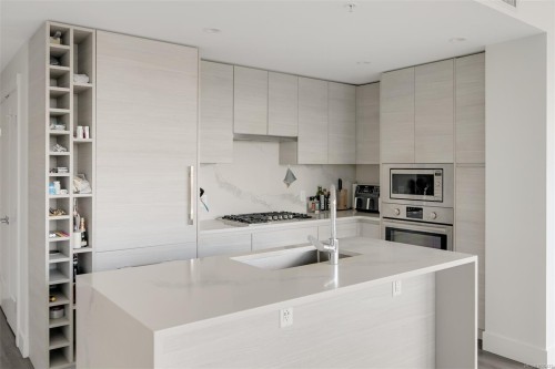 1006-777 Herald St, Victoria, BC - Indoor Photo Showing Kitchen With Upgraded Kitchen