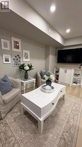 20 Bsmt - 275 Manse Road, Toronto, ON - Indoor