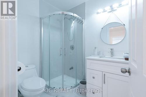 Fully renovated 2nd bath on upper floor - 249 Tampico Road, Richmond Hill, ON - Indoor Photo Showing Bathroom