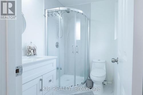 Renovated master ensuite bathroom - 249 Tampico Road, Richmond Hill, ON - Indoor Photo Showing Bathroom