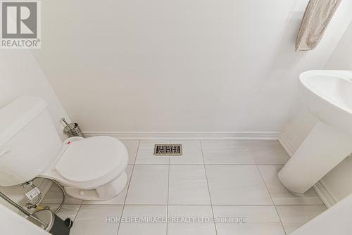 443 Henderson Way, Shelburne, ON - Indoor Photo Showing Bathroom