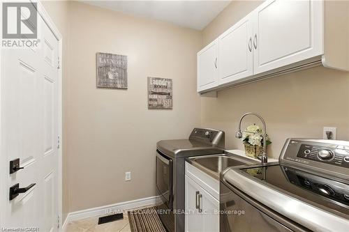 11 Silverspring Crescent, Hamilton, ON - Indoor Photo Showing Laundry Room