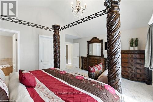 11 Silverspring Crescent, Hamilton, ON - Indoor Photo Showing Bedroom
