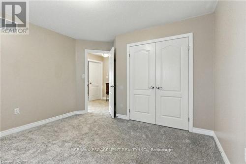 11 Silverspring Crescent, Hamilton, ON - Indoor Photo Showing Other Room