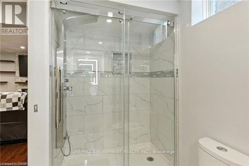 11 Silverspring Crescent, Hamilton, ON - Indoor Photo Showing Bathroom