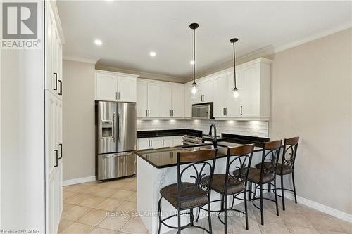 11 Silverspring Crescent, Hamilton, ON - Indoor Photo Showing Kitchen With Stainless Steel Kitchen