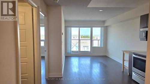1208 - 1 Uptown Drive, Markham, ON - Indoor