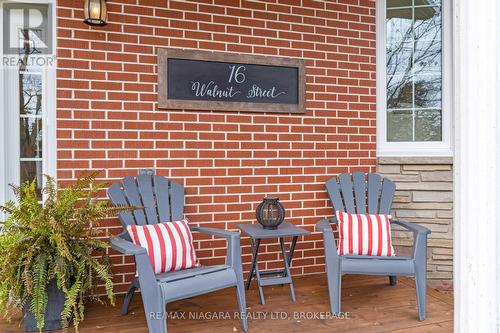 16 Walnut Street, Port Colborne (Sugarloaf), ON - Outdoor With Exterior