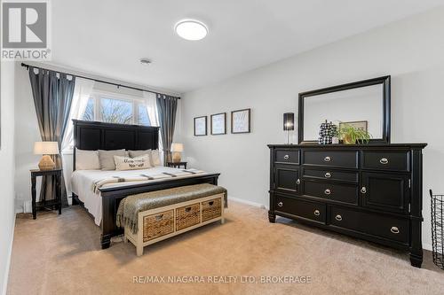 16 Walnut Street, Port Colborne (Sugarloaf), ON - Indoor Photo Showing Bedroom