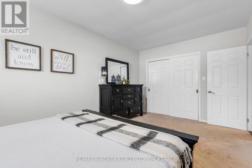 16 Walnut Street, Port Colborne (Sugarloaf), ON - Indoor Photo Showing Bedroom