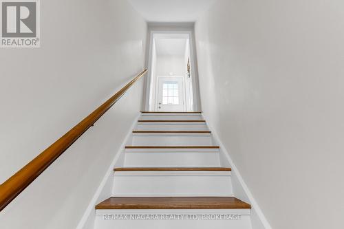 16 Walnut Street, Port Colborne (Sugarloaf), ON - Indoor Photo Showing Other Room