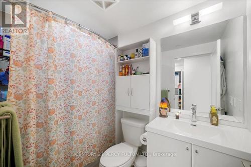 2413 - 2545 Simcoe Street N, Oshawa, ON - Indoor Photo Showing Bathroom