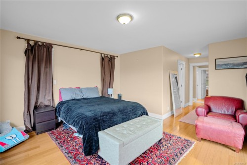 4012 Rainbow St, Saanich, BC 