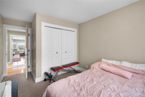 4012 Rainbow St, Saanich, BC 