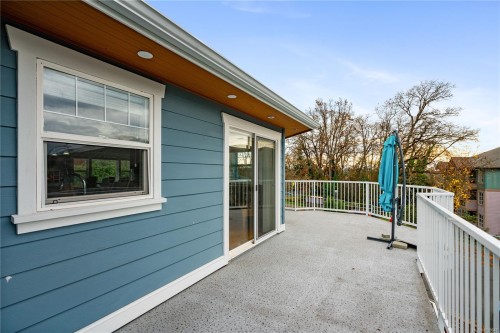 4012 Rainbow St, Saanich, BC 