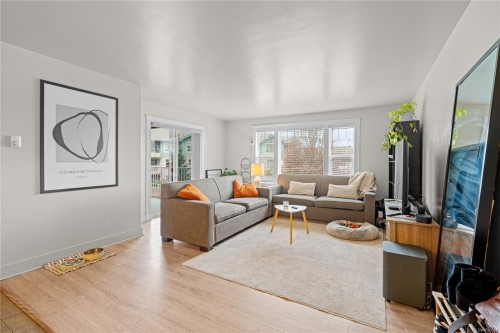 4012 Rainbow St, Saanich, BC 