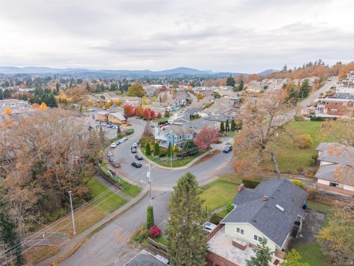 4012 Rainbow St, Saanich, BC 