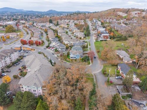 4012 Rainbow St, Saanich, BC 