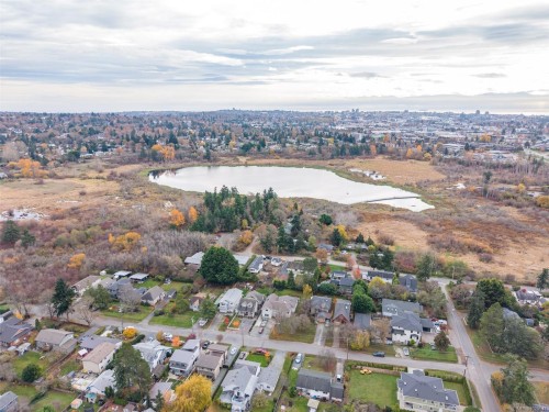 4012 Rainbow St, Saanich, BC 