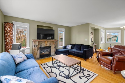 4012 Rainbow St, Saanich, BC 