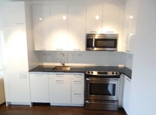 Cuisine - 805-1265 Rue Lambert-Closse, Montréal (Ville-Marie), QC - Indoor Photo Showing Kitchen With Upgraded Kitchen