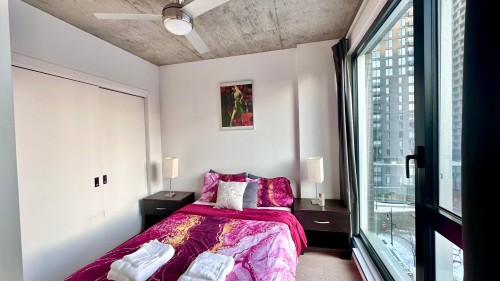 Chambre à coucher - 805-1265 Rue Lambert-Closse, Montréal (Ville-Marie), QC - Indoor Photo Showing Bedroom