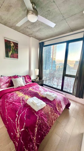 Chambre à coucher - 805-1265 Rue Lambert-Closse, Montréal (Ville-Marie), QC - Indoor Photo Showing Bedroom