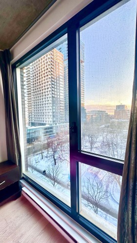 Chambre à coucher - 805-1265 Rue Lambert-Closse, Montréal (Ville-Marie), QC - Indoor Photo Showing Other Room