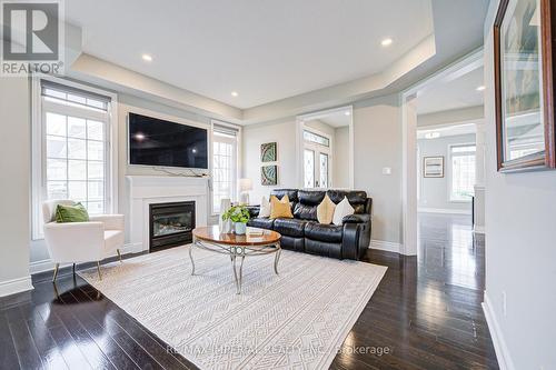 982 Wilbur Pipher Circle, Newmarket, ON - Indoor Photo Showing Living Room With Fireplace