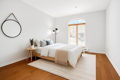 Bedroom - 105-275 Rue Upper Edison, Saint-Lambert, QC - Indoor Photo Showing Bedroom