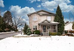 249 Rue St-Henri  Napierville, QC J0J 1L0