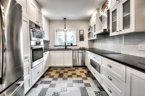 Kitchen - 249 Rue St-Henri, Napierville, QC - Indoor Photo Showing Kitchen With Upgraded Kitchen