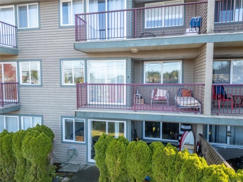 203-250 Hemlock St, Ucluelet, BC - Outdoor With Balcony With Facade