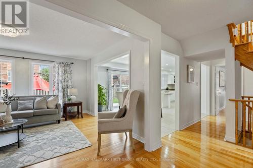 19 Ballgrove Crescent, Ajax, ON - Indoor Photo Showing Living Room