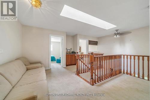 70 Blackforest Drive, Richmond Hill, ON - Indoor Photo Showing Other Room