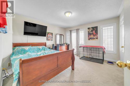 70 Blackforest Drive, Richmond Hill, ON - Indoor Photo Showing Bedroom