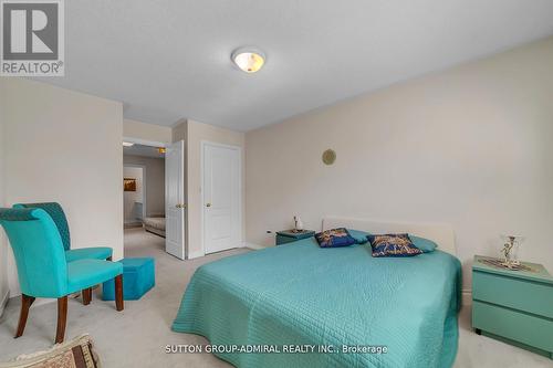 70 Blackforest Drive, Richmond Hill, ON - Indoor Photo Showing Bedroom