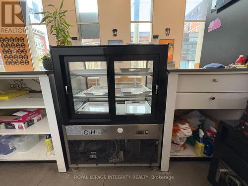 290 Bank Street, Ottawa, ON 