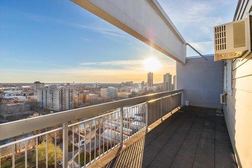 1703 15 Kennedy Street, Winnipeg, MB - Outdoor With View With Exterior