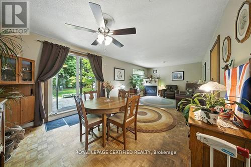 386 Handley Crescent, Newmarket, ON - Indoor Photo Showing Dining Room