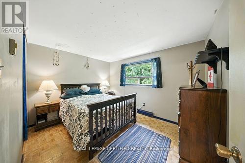 386 Handley Crescent, Newmarket, ON - Indoor Photo Showing Bedroom