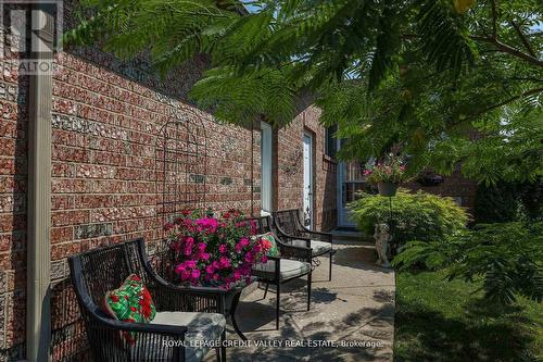 11 Jefferson Court W, Welland, ON - Outdoor With Deck Patio Veranda