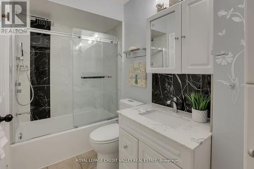 11 Jefferson Court W, Welland, ON - Indoor Photo Showing Bathroom